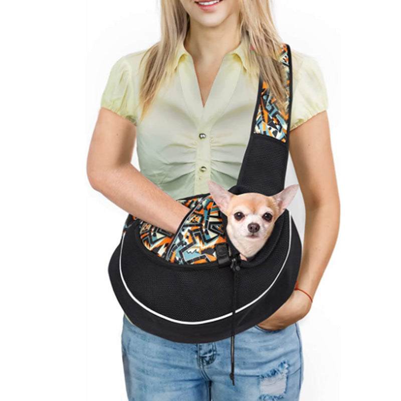 Portable Pet Carrier Crossbody Bag for Dogs & Cats – Breathable, Safe & Stylish Outdoor Travel Sling (Black, Oxford Fabric)